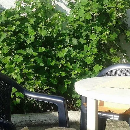 Nina Guest house